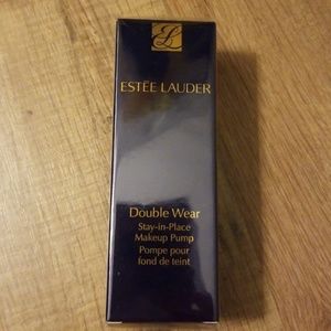 Estee Lauder Double Wear Pump
